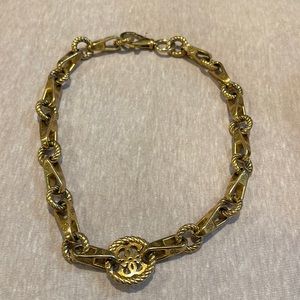 COPY - Quess marciano women's chain necklace